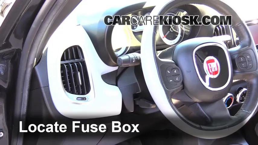 2014 Fiat 500L 1.4L 4 Cyl. Turbo Fuse (Interior)